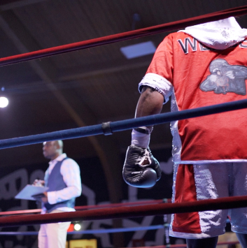 stm-gallery-5- Boxing event within ring